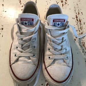 Kids size 3 converse